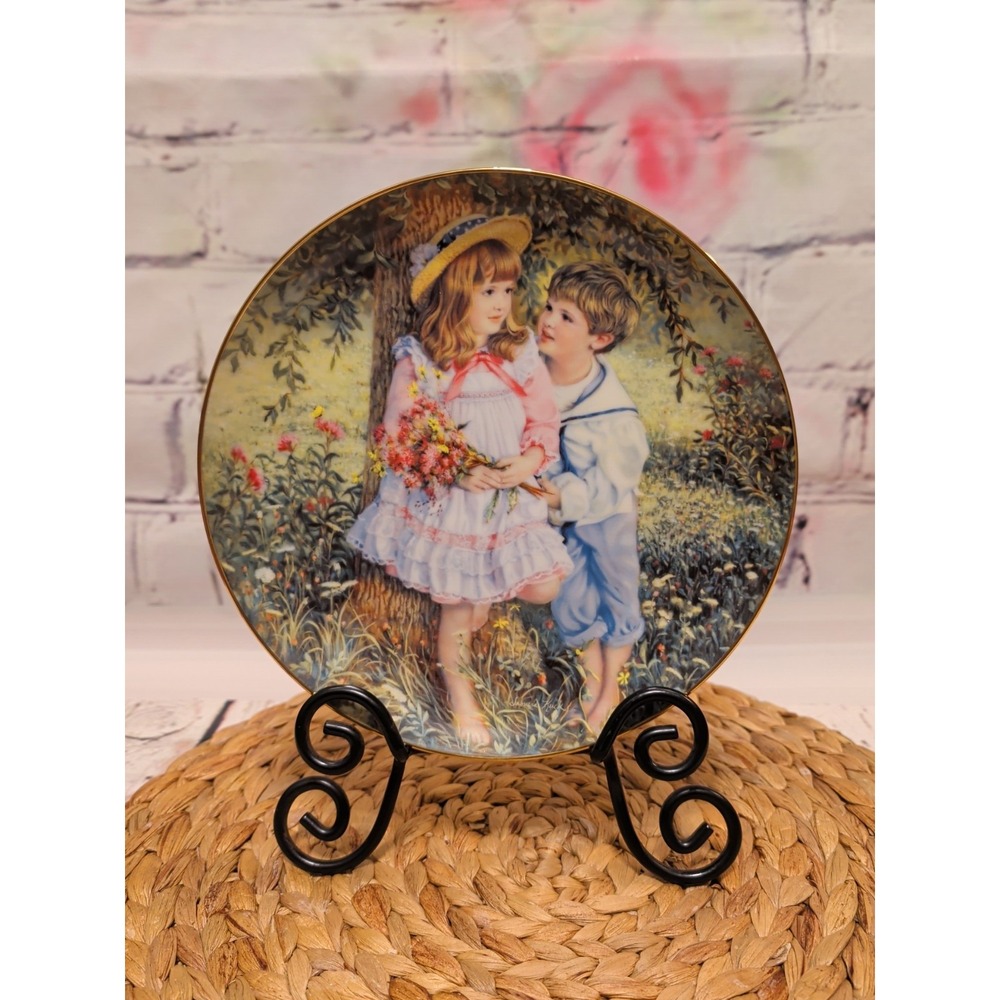 Vintage Little Sweethearts Collector Plate Sandra‎ Kuck RECO Fine China